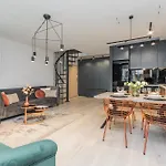 Flatbook - Park I Apartment Jantar