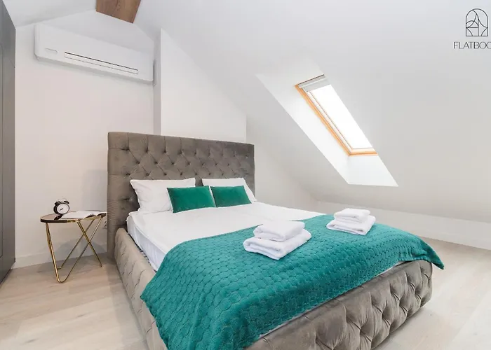 Lägenhet Flatbook - Park I